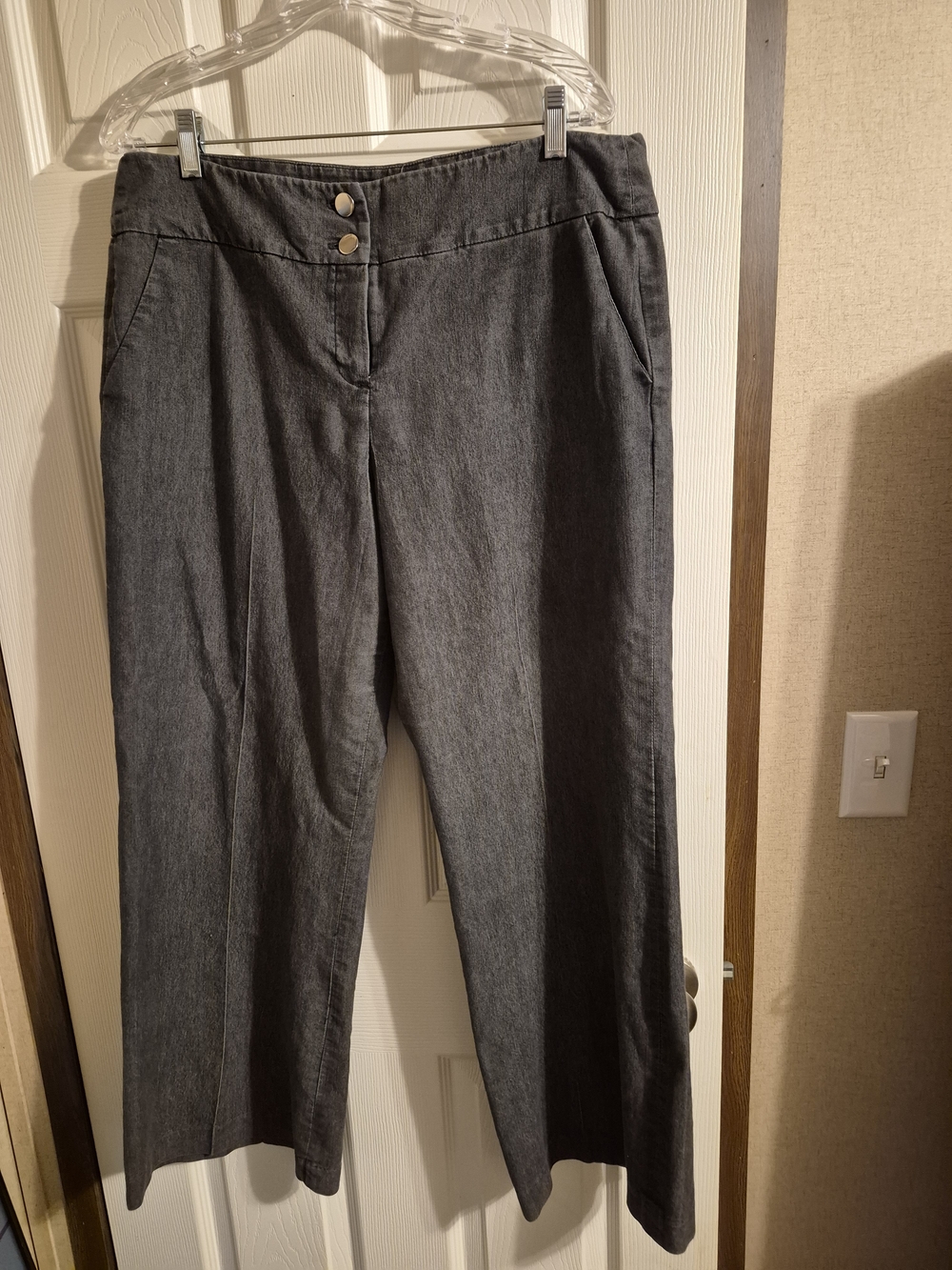Sandro Cropped Pants in Gray Size 14